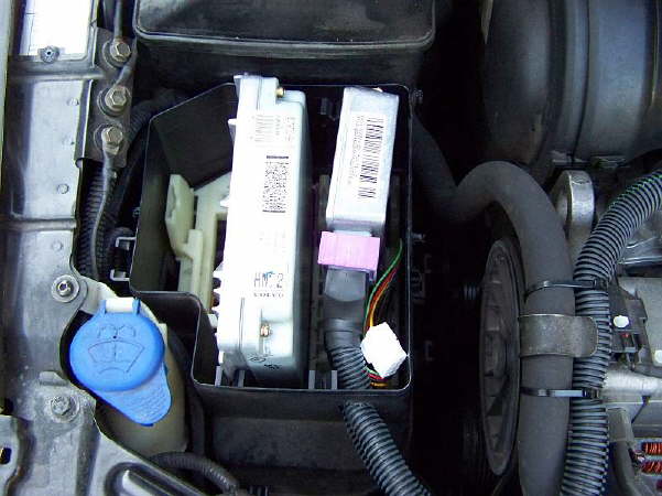 Das Steuerteil verdeckt eingebaut